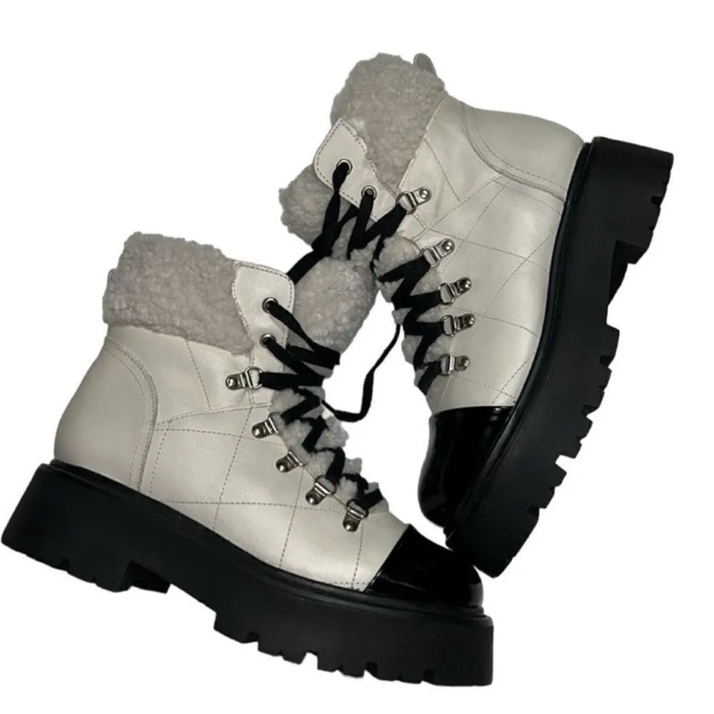 Steve Madden Color block Bone/Black Leather Lace Up
Boots(Size 8) - Image 5