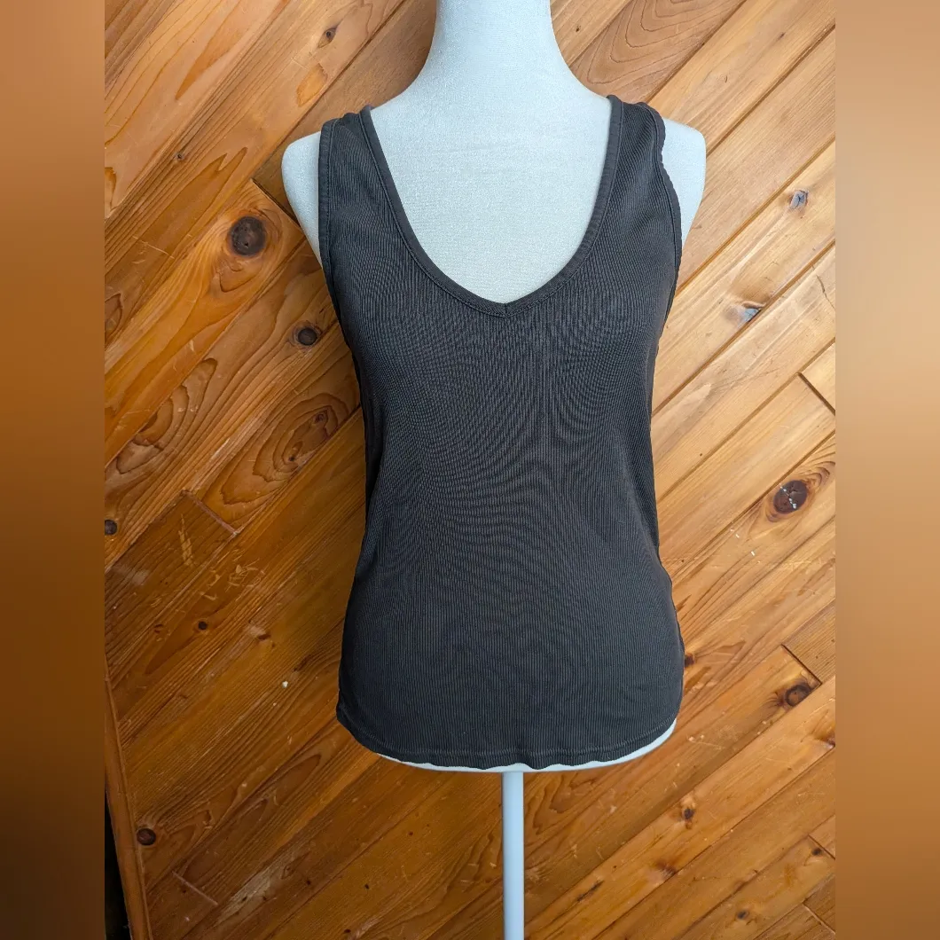 AMO Charcoal Ribbed Deep V - Image 2