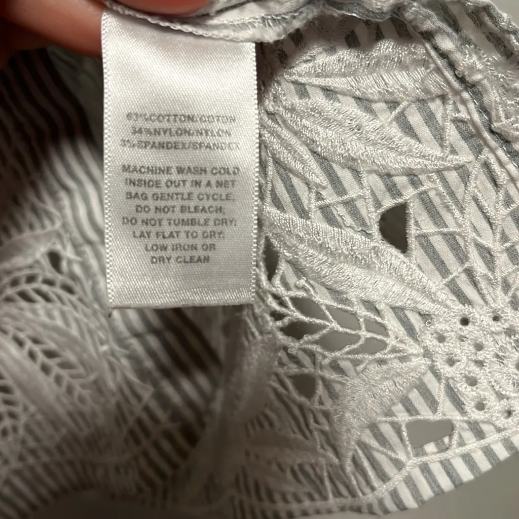 LAFAYETTE 148 Blue and White Stripe Sleeveless Blouse, Embroidered Hem, Size L Size L - Image 11