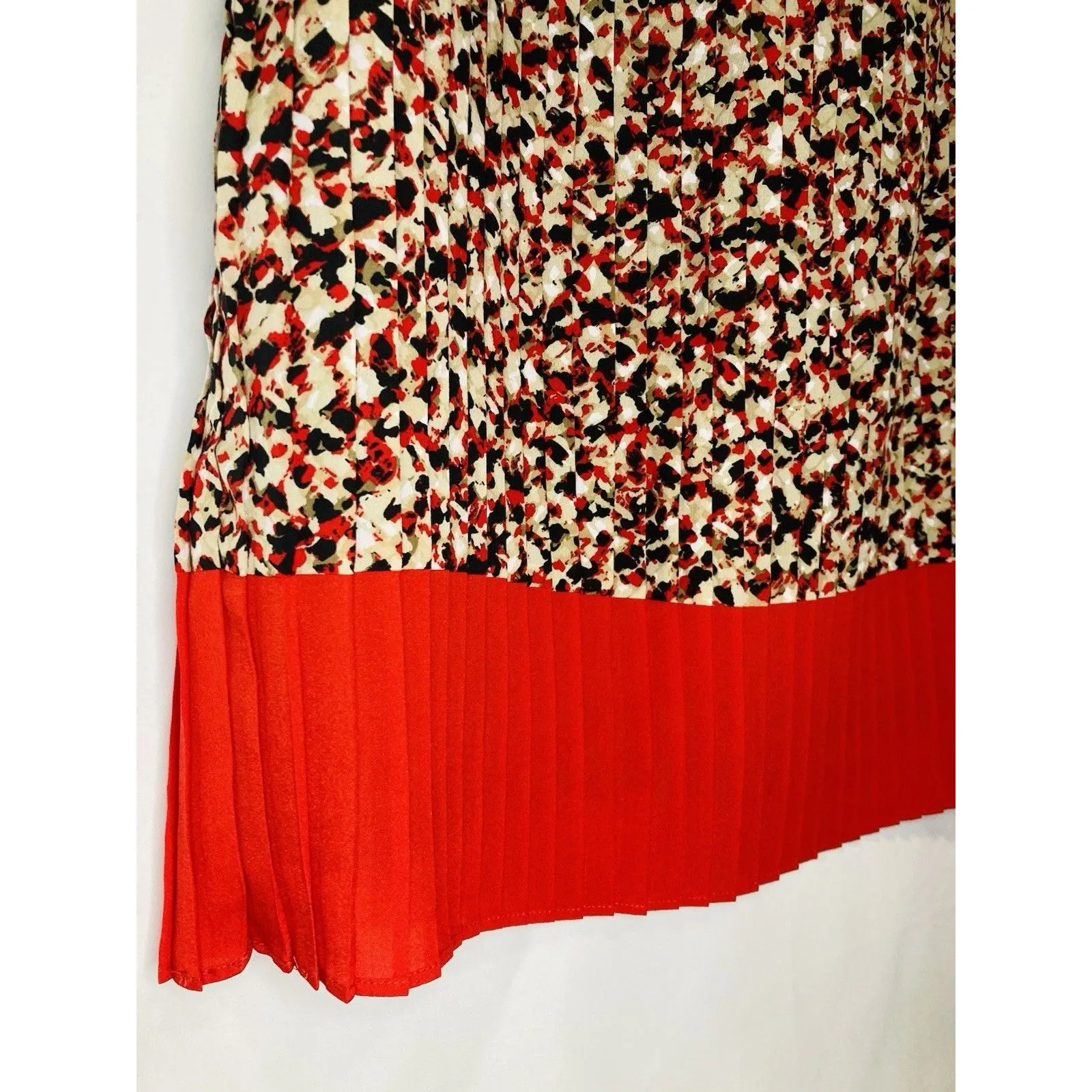 LOFT Shift Dress Size 0 Red Black Sleeveless Short Pleated All Over Classic - Image 3