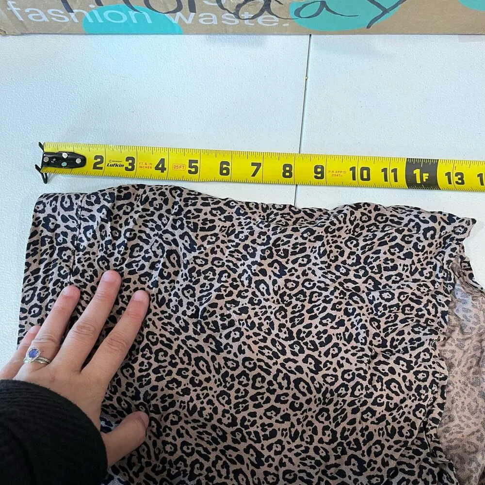 American Eagle Leopard  Animal Print Flowy Pull On Shorts Womens Medium - Image 5