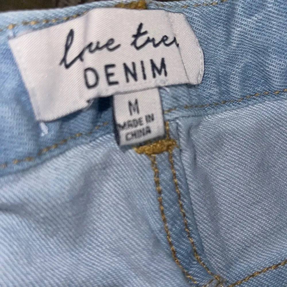 Love Tree Women Blue Denim Shorts Medium - Image 4