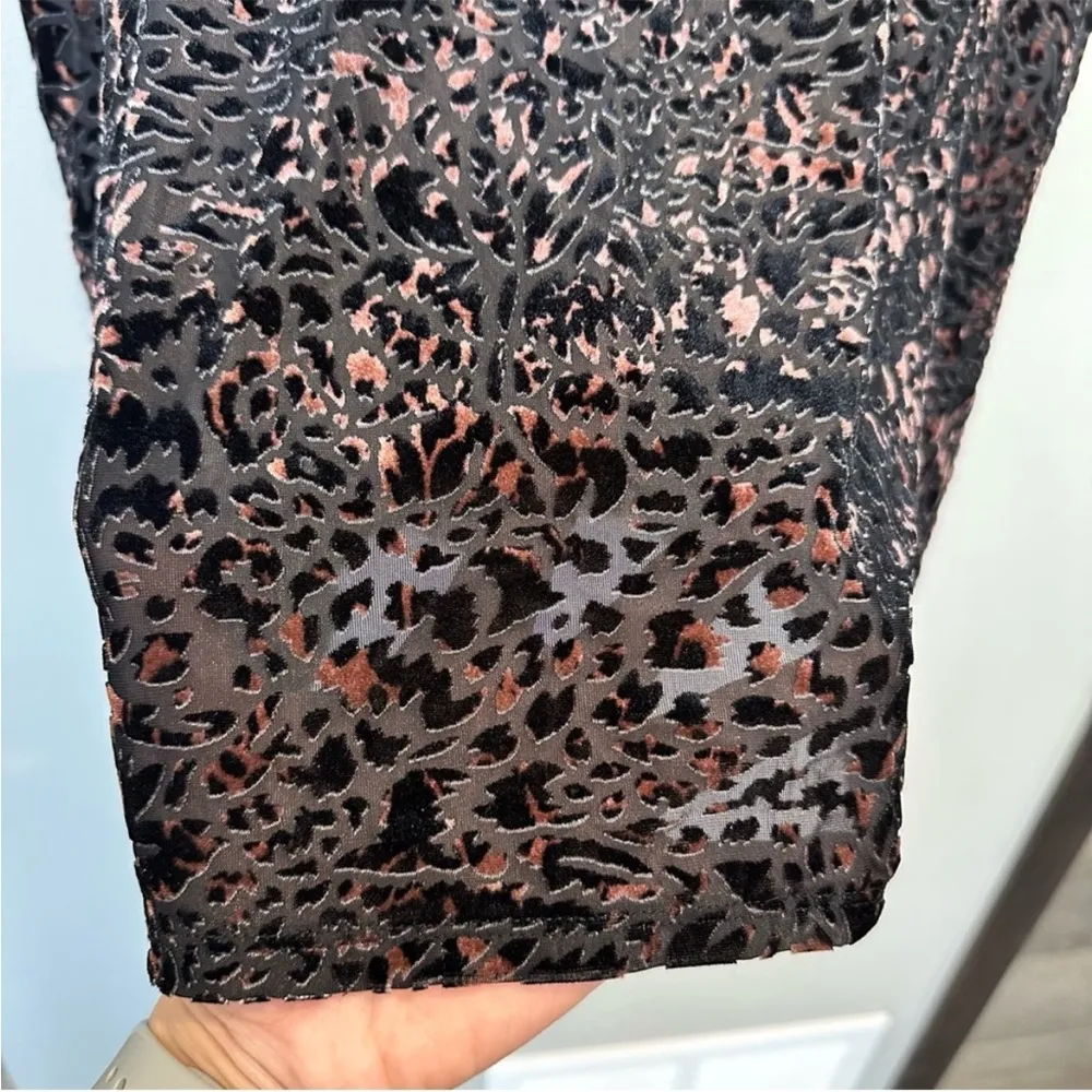 Free People Teddy Burnout Tee Cheetah Print size small - Image 4