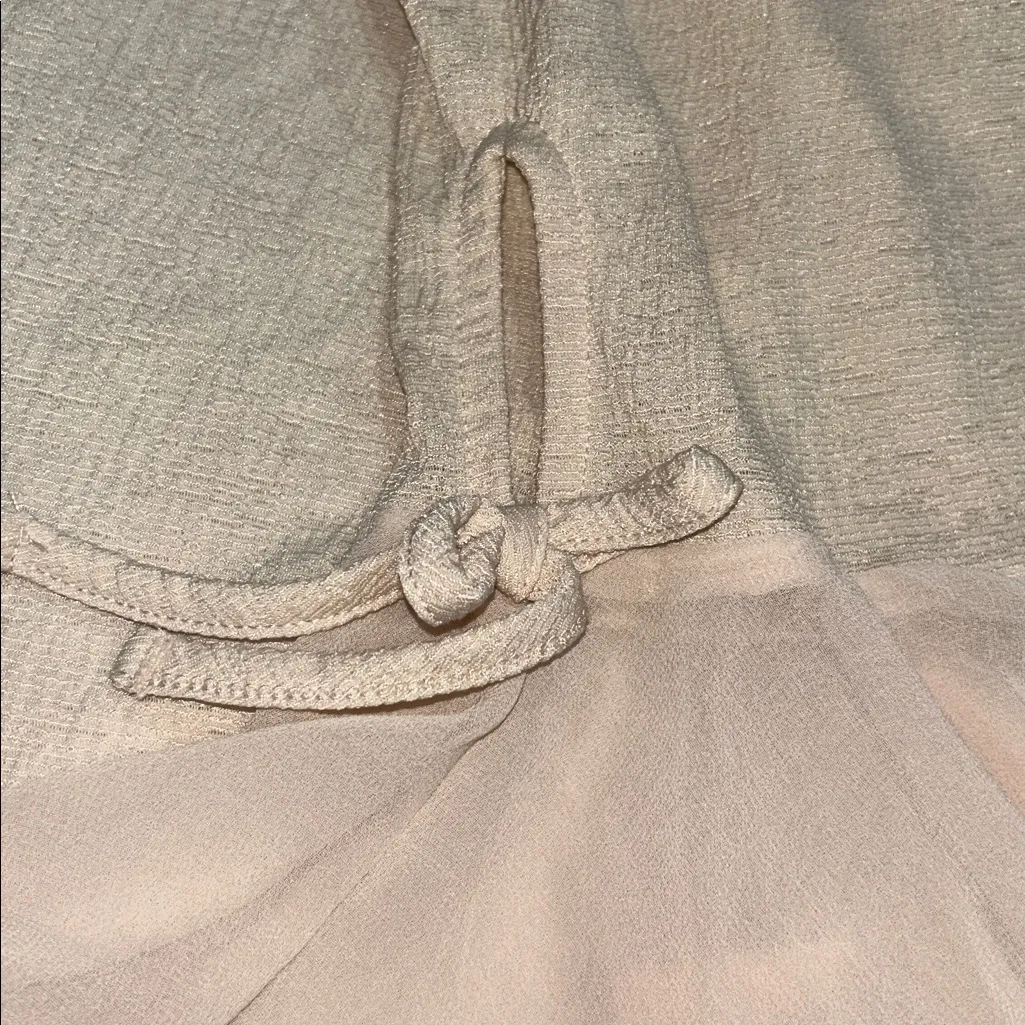 LC Lauren Conrad Cream Ruffle Bell Sleeve Blouse with Sheer Tie Details Size XXL - Image 6