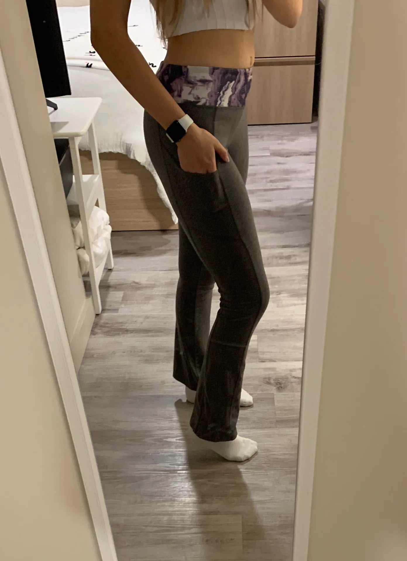 SO Yoga pants - Image 3