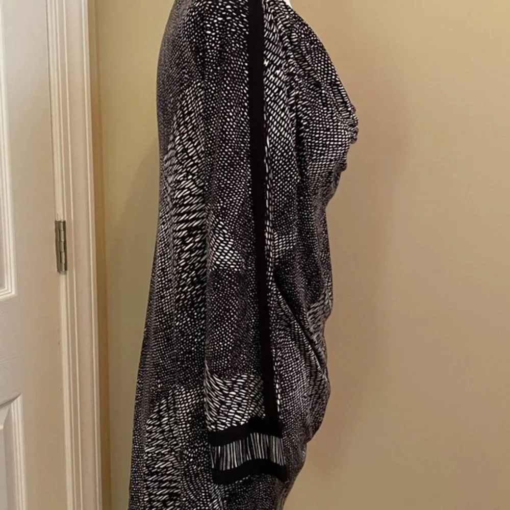 Tory Burch Tunic Size Medium - Image 3