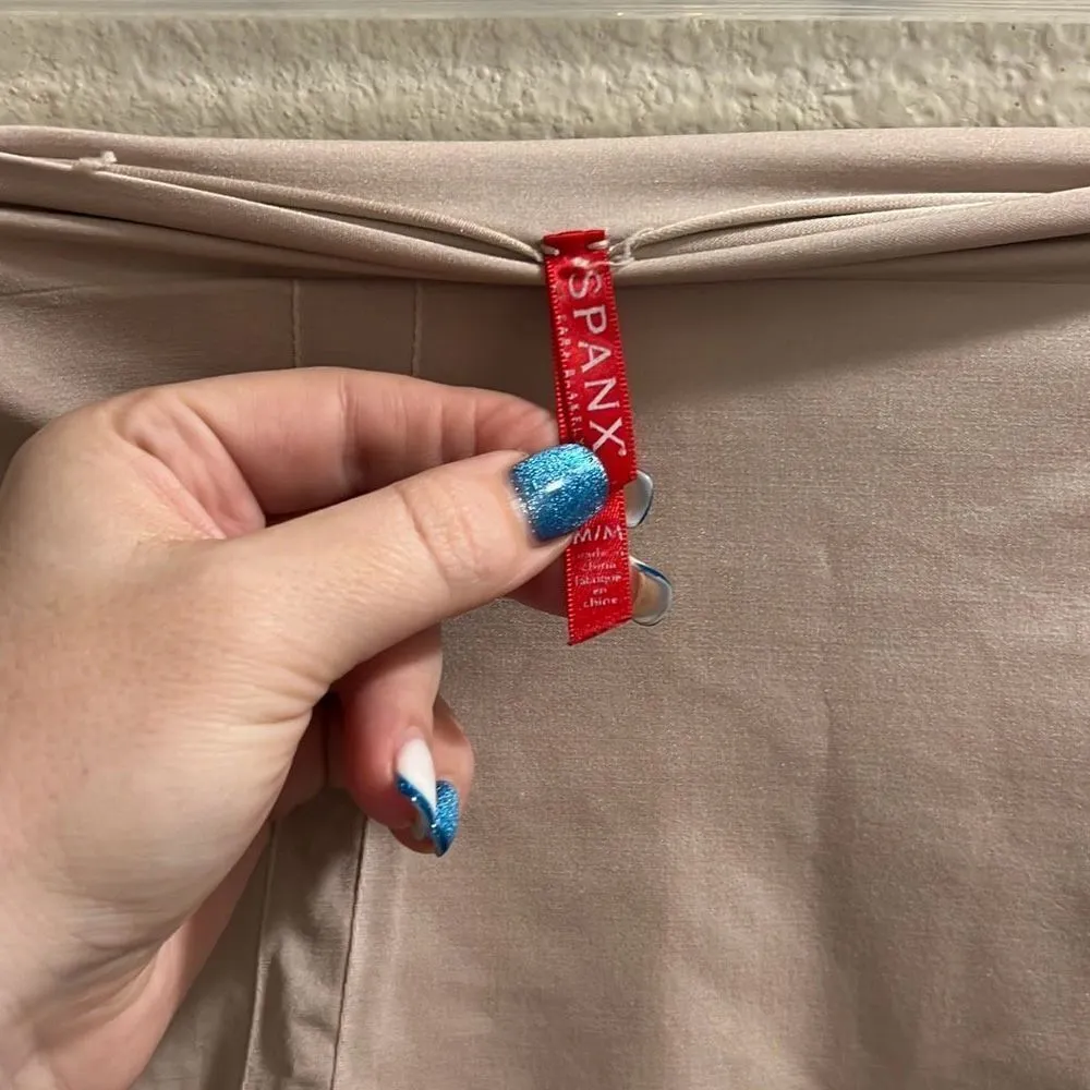 ✨Spanx OnCore High-Waisted Mid-Thigh Cream Sz M Shaper✨ - Image 7