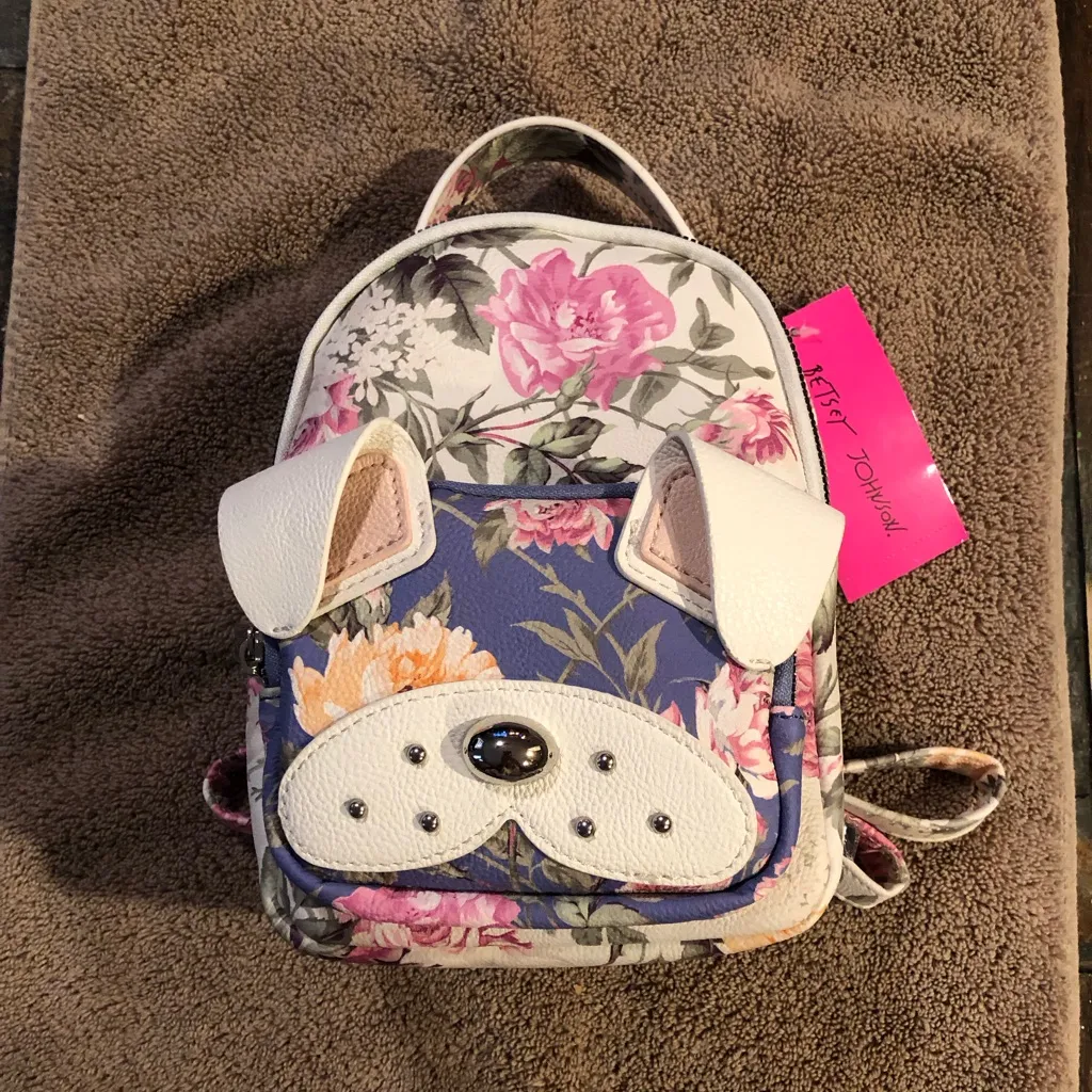 Betsey Johnson Easter mini backpack. New with tags. - Image 4