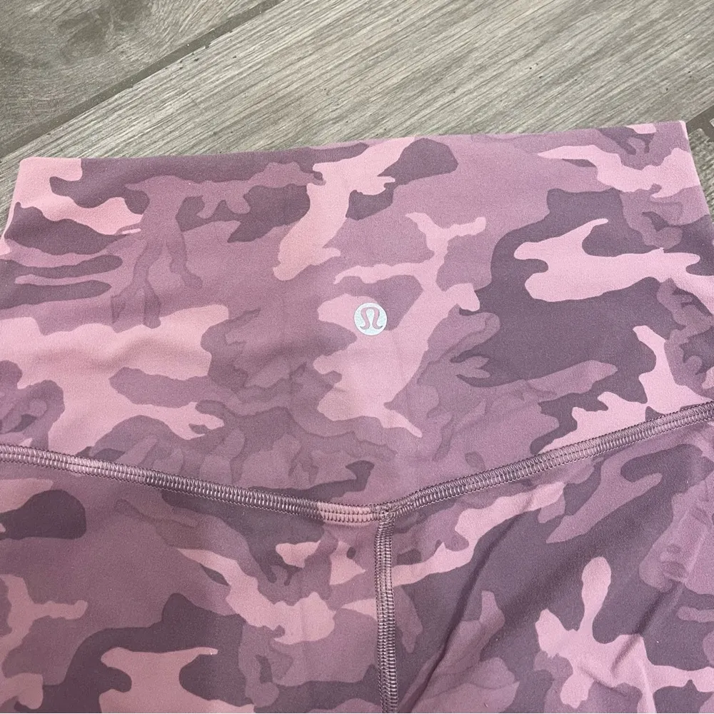 Align Crop 21” Incognito Camo Pink Taupe Multi - Image 5