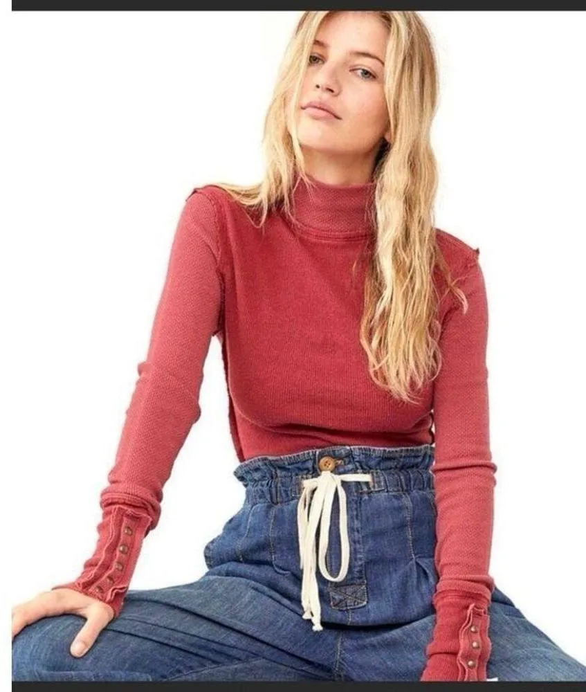 FREE PEOPLE Long Sleeve Mock Neck Studded Sleeve Red Thermal Top Tee Size XS - Image 8