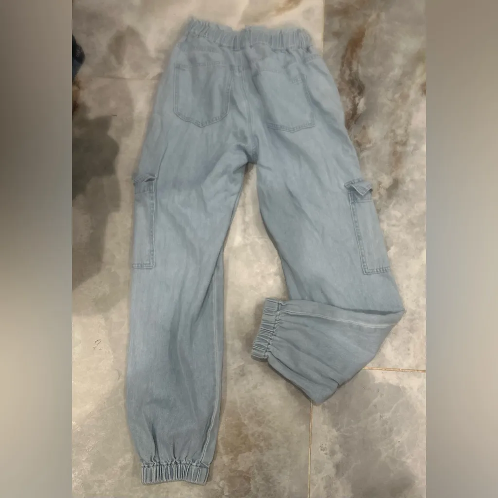 Forever 21 
Sky Blue Denim Pants - Image 4