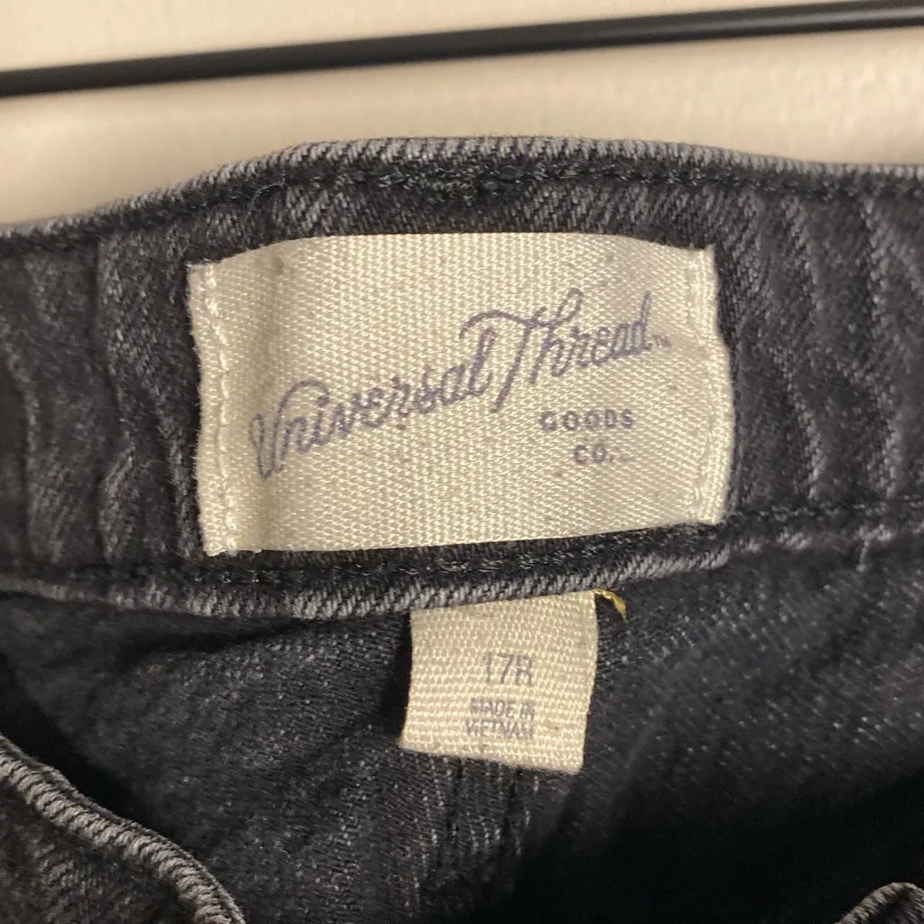 Universal Thread Black Wash Rhinestone Jeans Mid-Rise 90s Baggy EUC Size 17R - Image 4