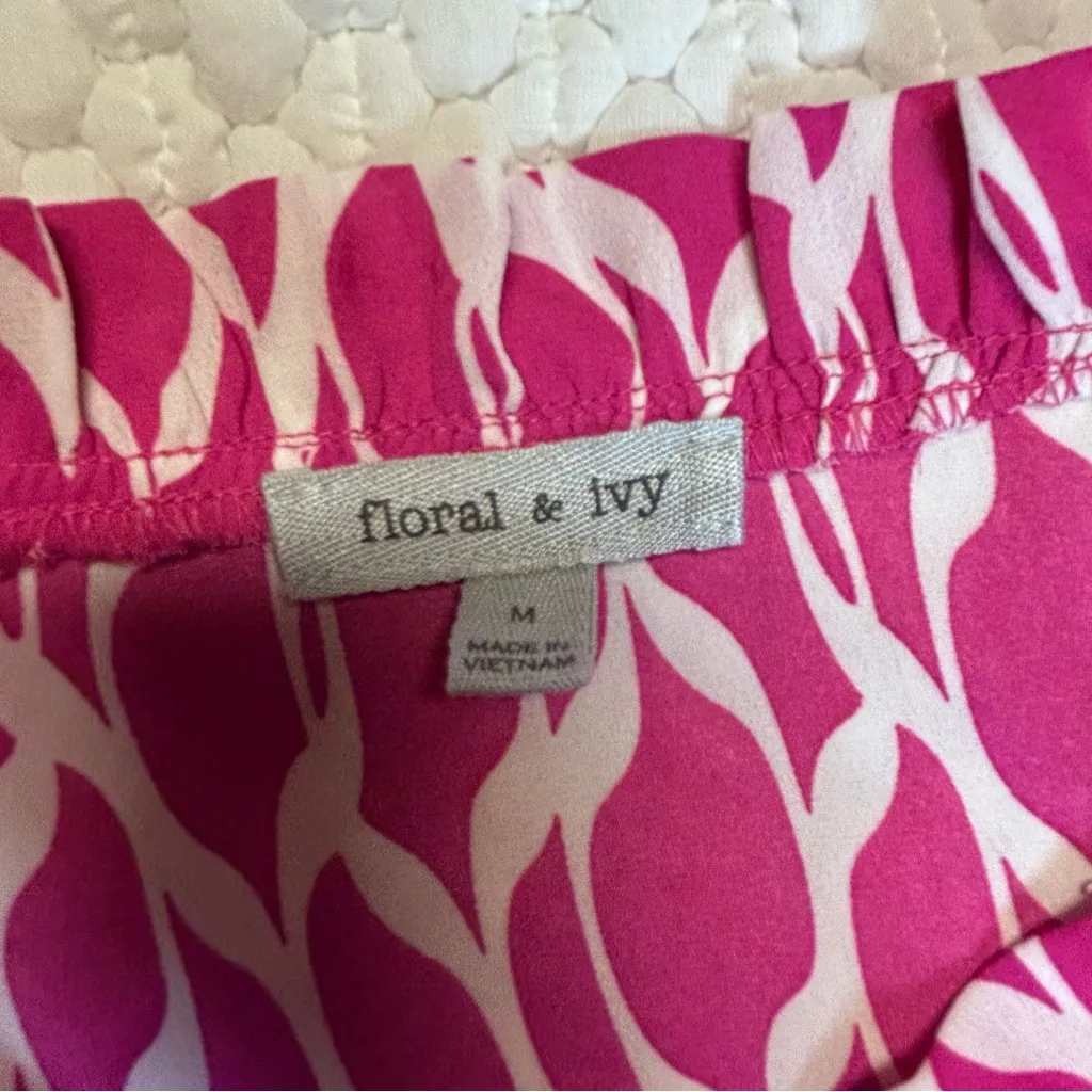 Floral & Ivy Pink Patterned‎ Women's Top Size M - Image 2