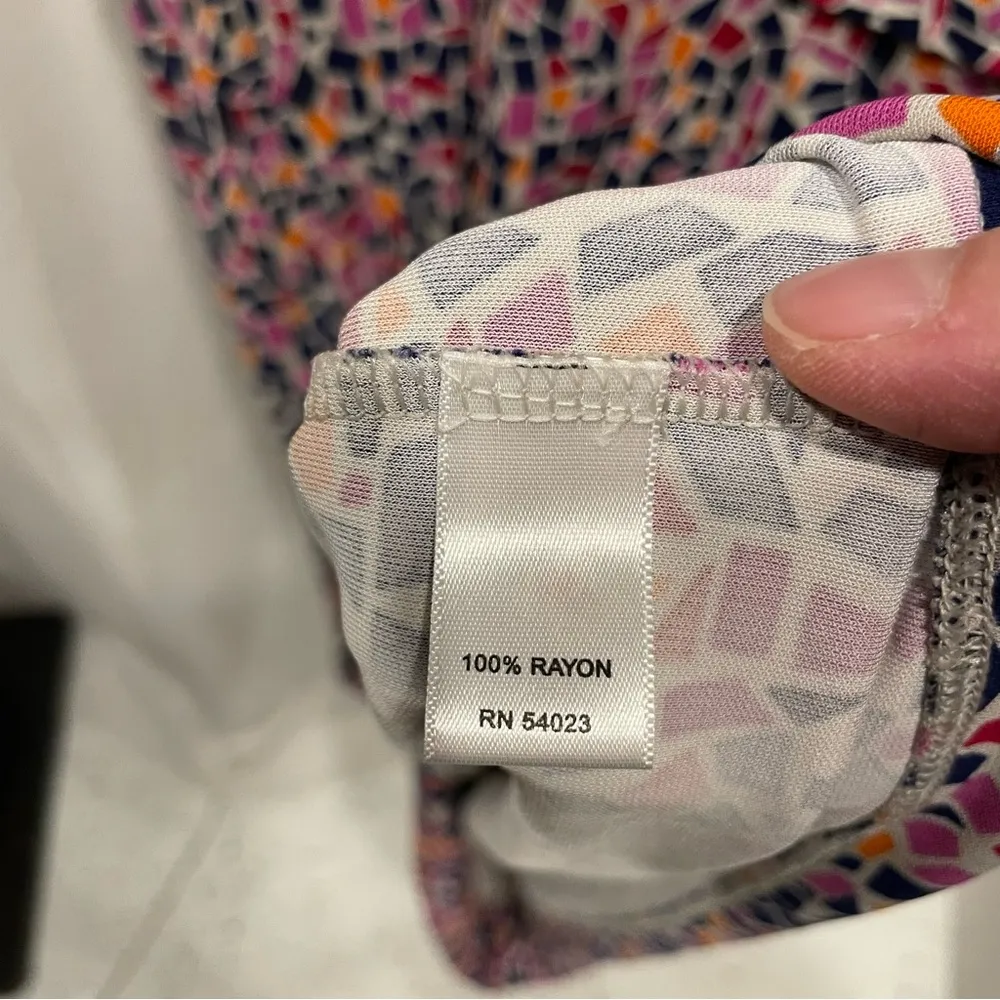 Banana Republic flowy deep v faux wrap geometric midi dress business casual - Image 4