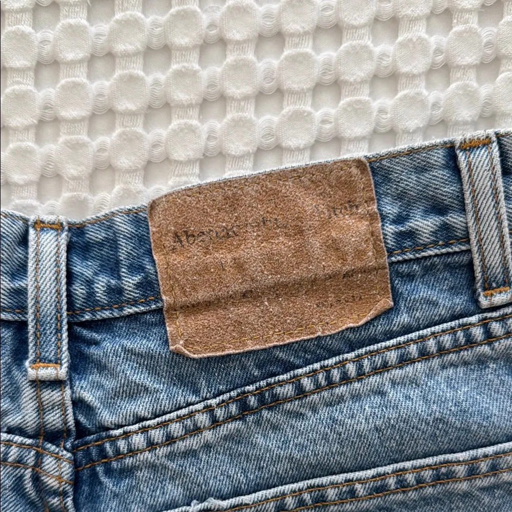 Abercrombie & Fitch Vintage High Rise Jean Shorts - Image 5