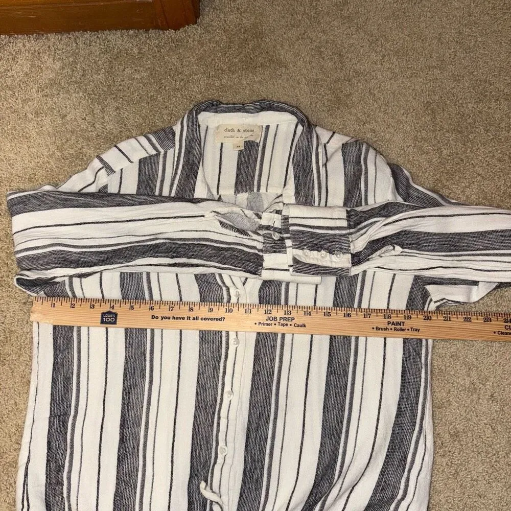 Cloth & Stone Anthropologie linen blend gray white‎ stripe tie front blouse size - Image 7
