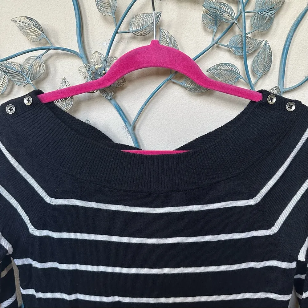 White House Black Market striped lightweight sweater w/twisted keyhole back Sm - Image 2