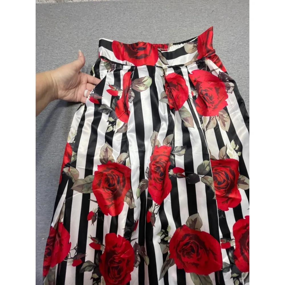 Women's Rose Skirt, M, Red & Black Size M - Image 3