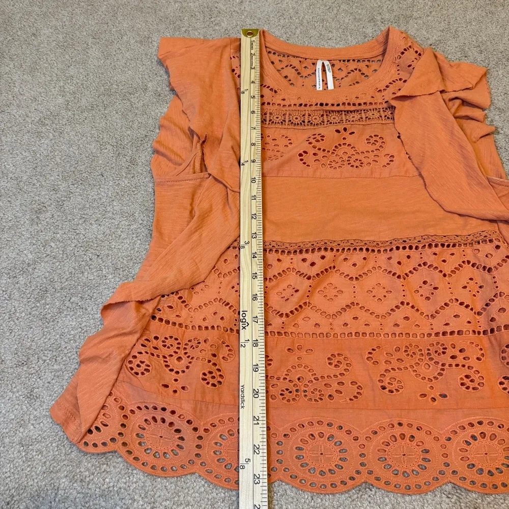 Anthropologie Sustainable Lace Eyelet Tank Size Large Coral Flutter Sleeve Top - Image 8