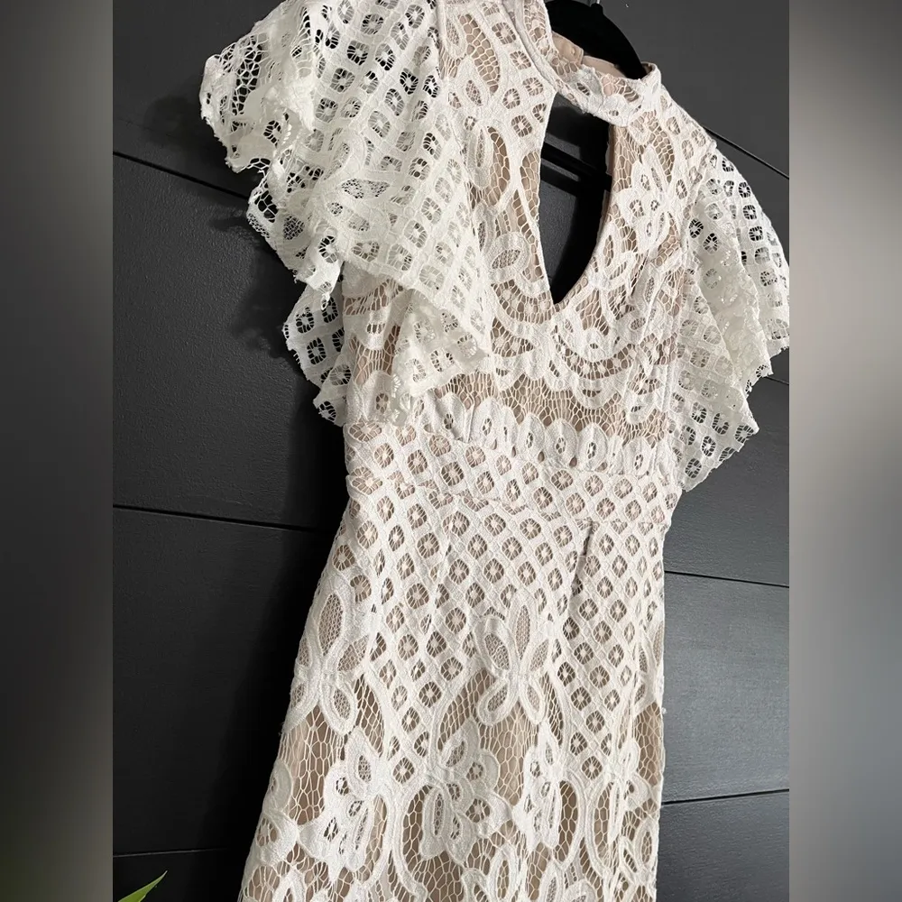 CRYSTAL DOLL Lace Sheath Keyhole High Neck Women’s Midi Dress Size 3 NWOT - Image 2