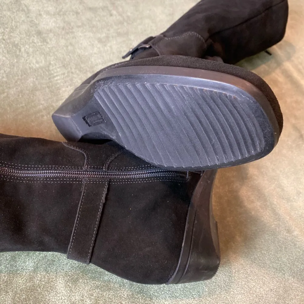 #131 LA CANADIENNE Tall Suede Boots NWT Black Size 8.5 - Image 8