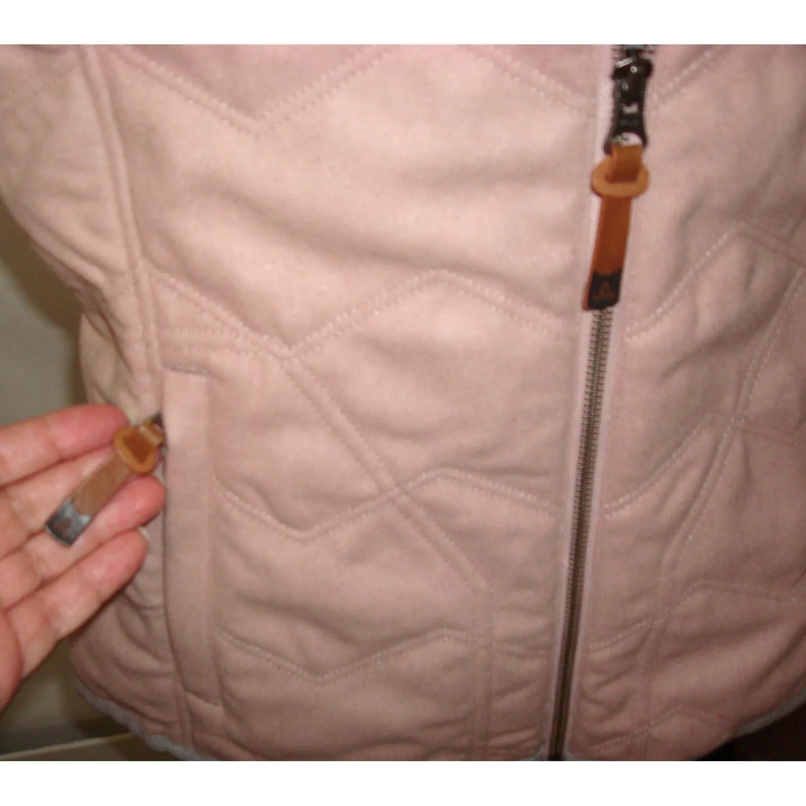 New NWT Womens S Prana Faux Fur Hooded Vest Blush Pink Gray Logo Chevron Pockets - Image 6