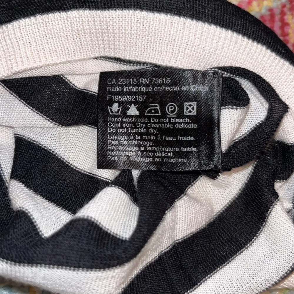 Beautiful Hugo boss striped t - Image 6