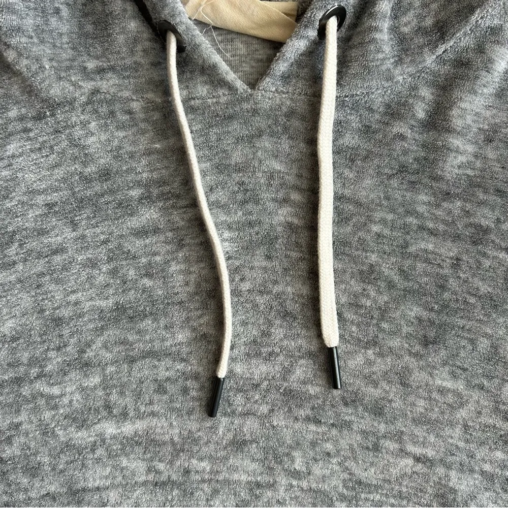 Alice + Olivia Air‎ Women's Gray Rowen Cropped Hoodie Extra Small - Image 11