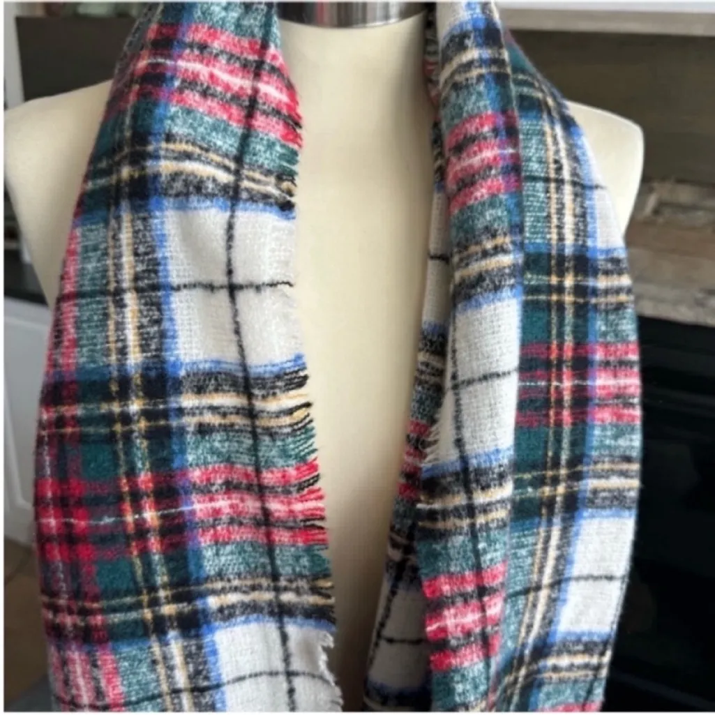 Old Navy Multicolor Plaid Scarf - Image 5