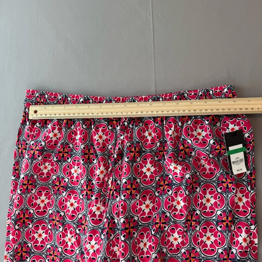 Crown & Ivy  Women's Patterned Shorts - Image 5