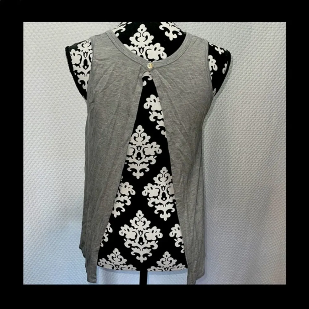 Dina Be Gray Open Back Super Soft Strechable Tank Top Size Small Muscle Tee. - Image 25