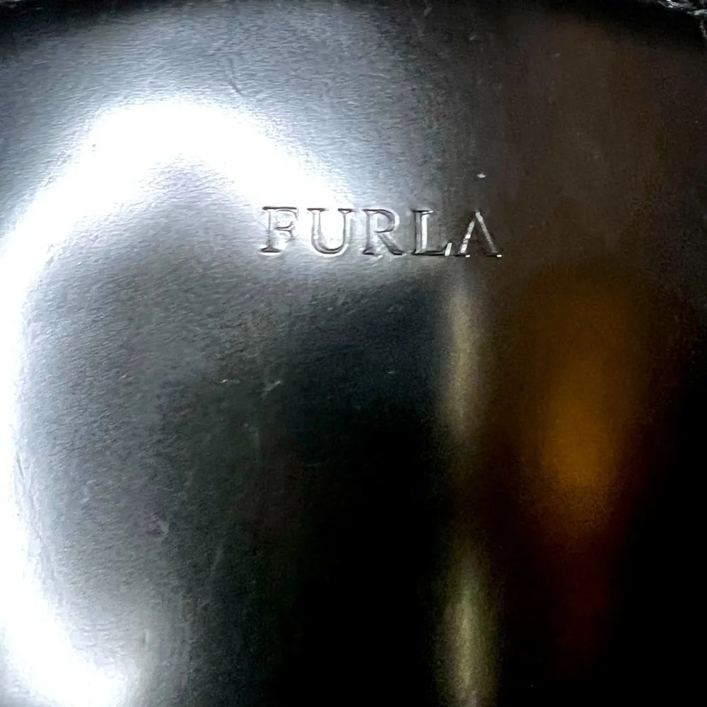 Designer Black Leather Bag - Image 11