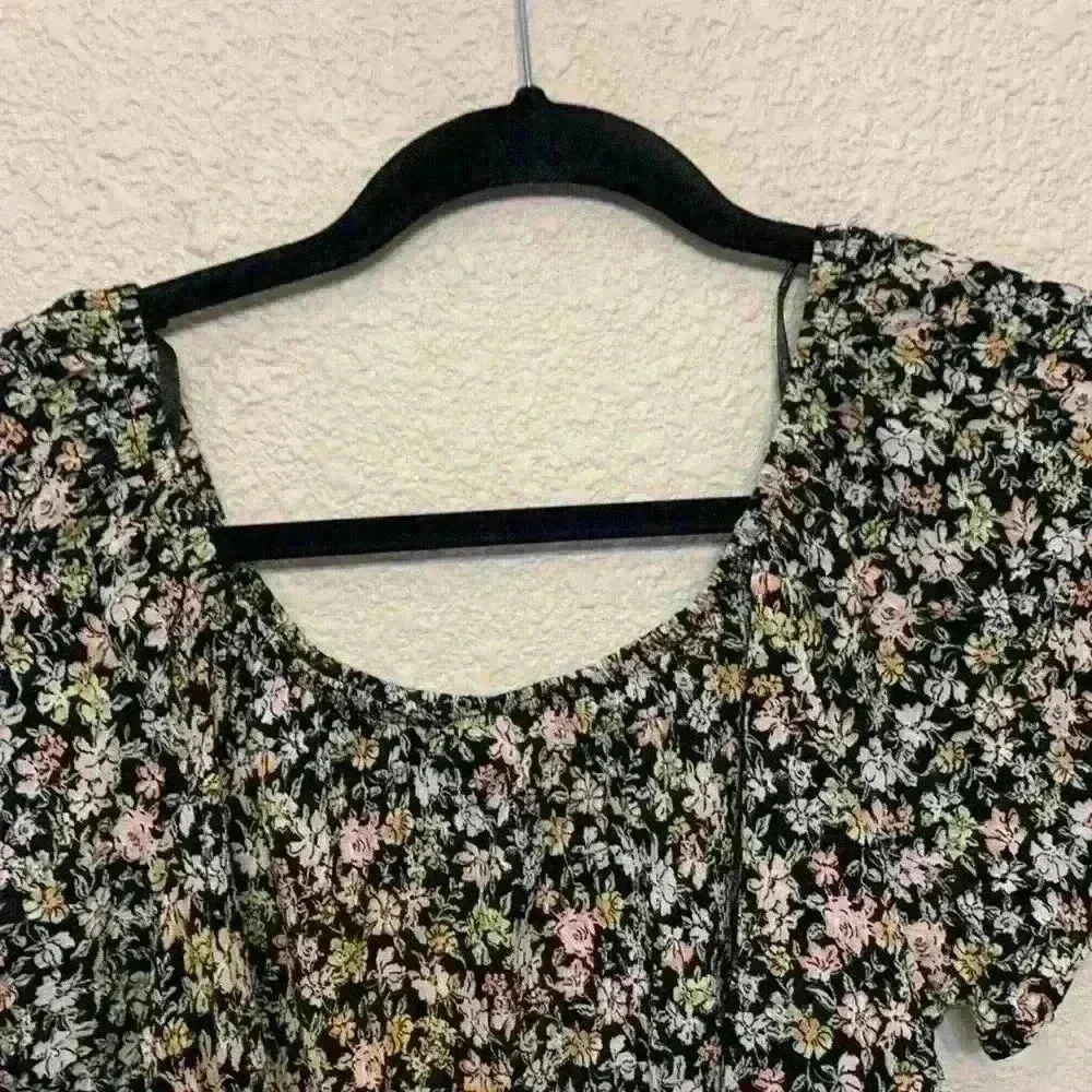 Iris floral puff sleeve sz L girly feminine fall winter casual preppy festival - Image 3