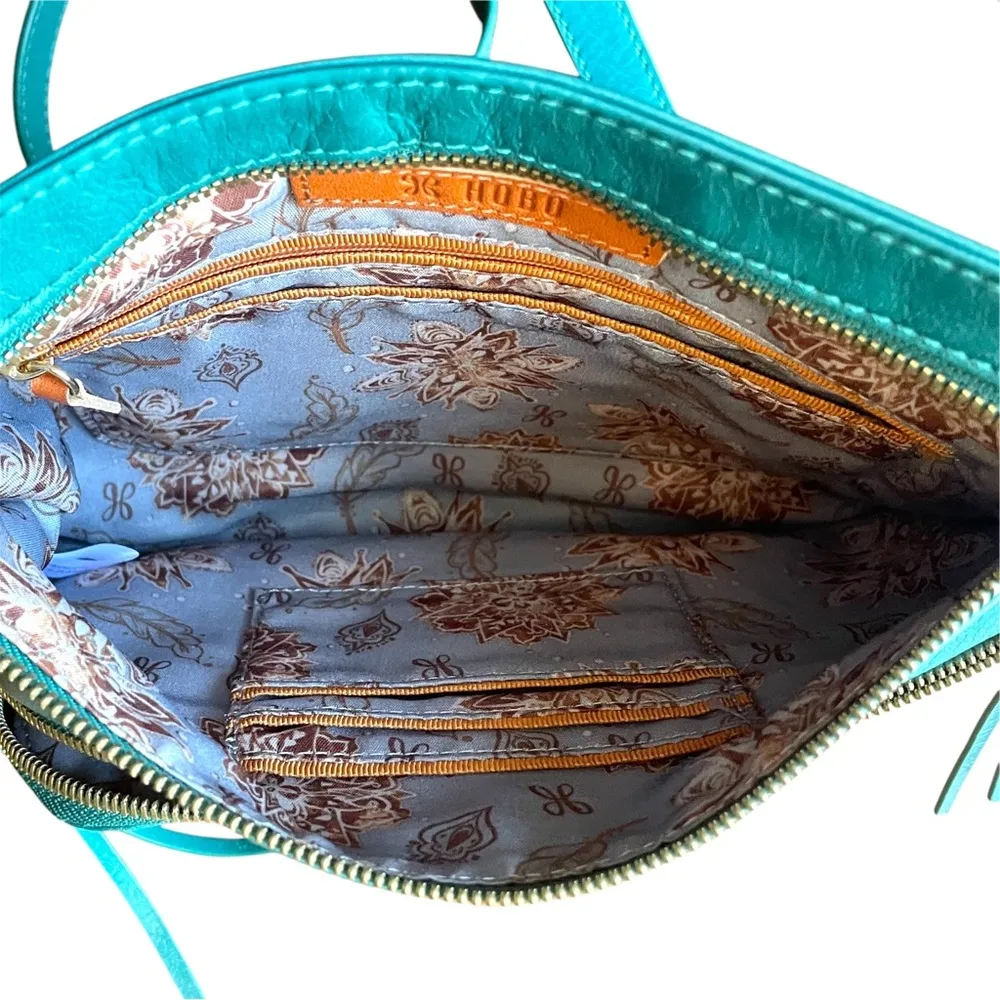 Hobo International Cassie Green Leather Dual Zip Adjustable Crossbody Bag Purse - Image 7
