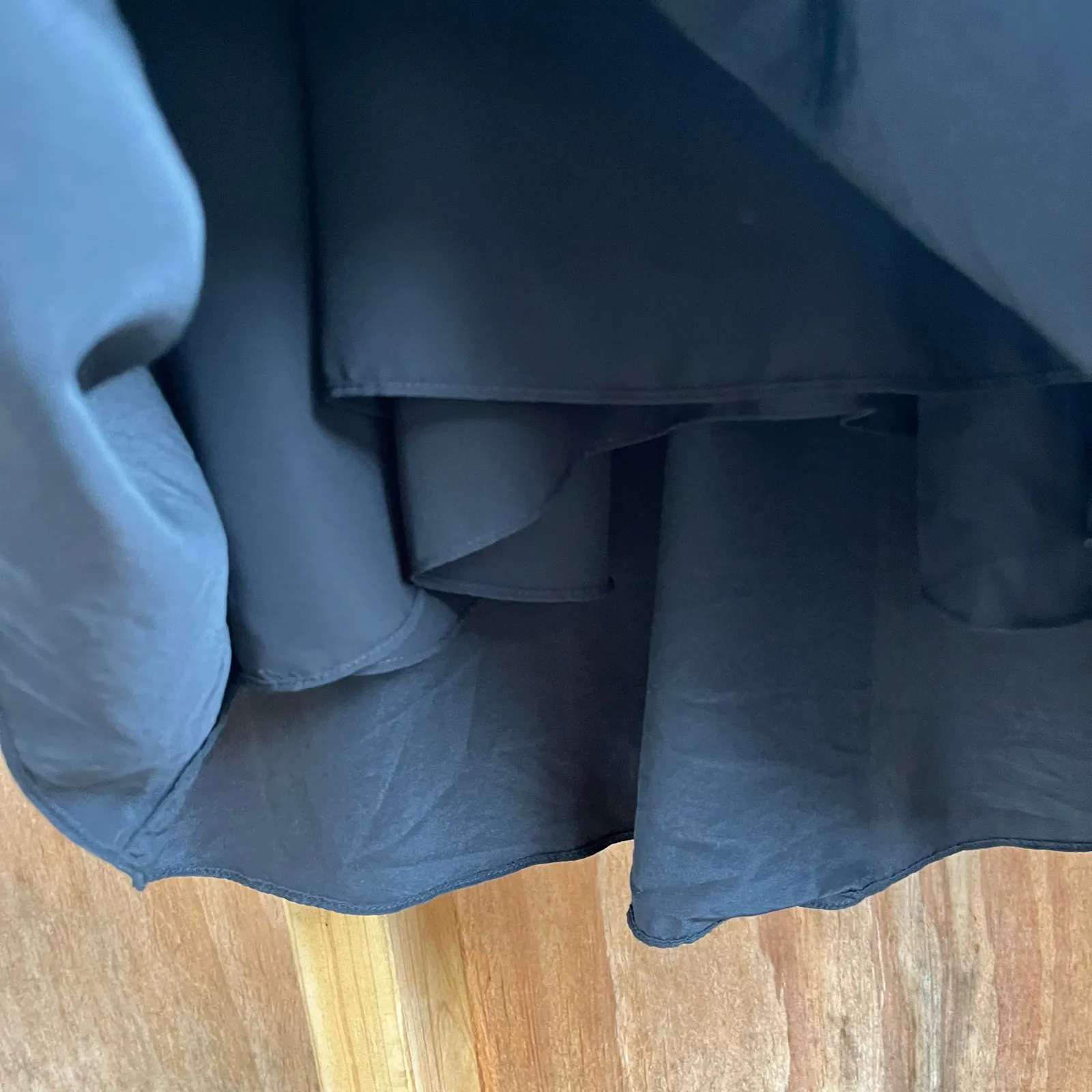 Club Monaco Women's Black 100% Silk Strappy Swing Dress Size 2 - Image 5