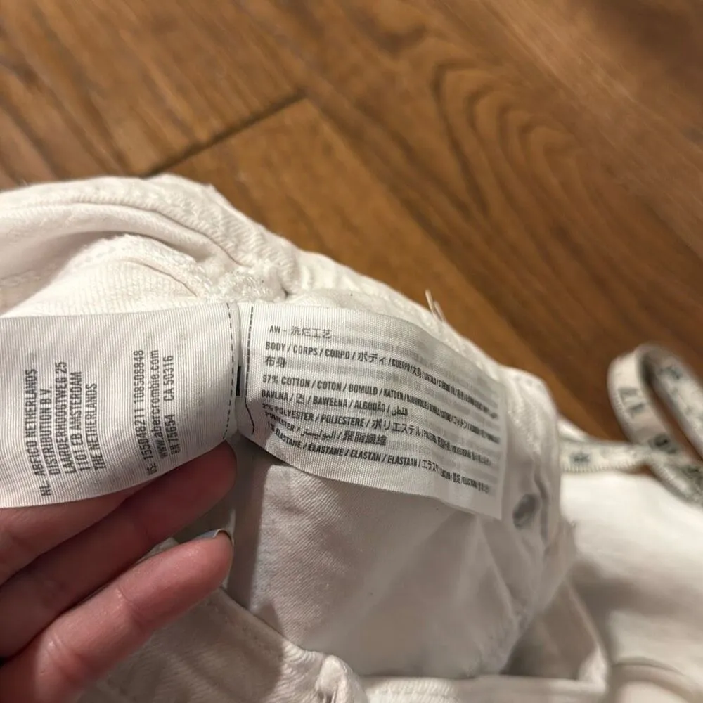 Abercrombie & Fitch ankle straight ultra high rise white distressed jeans 28s - Image 6