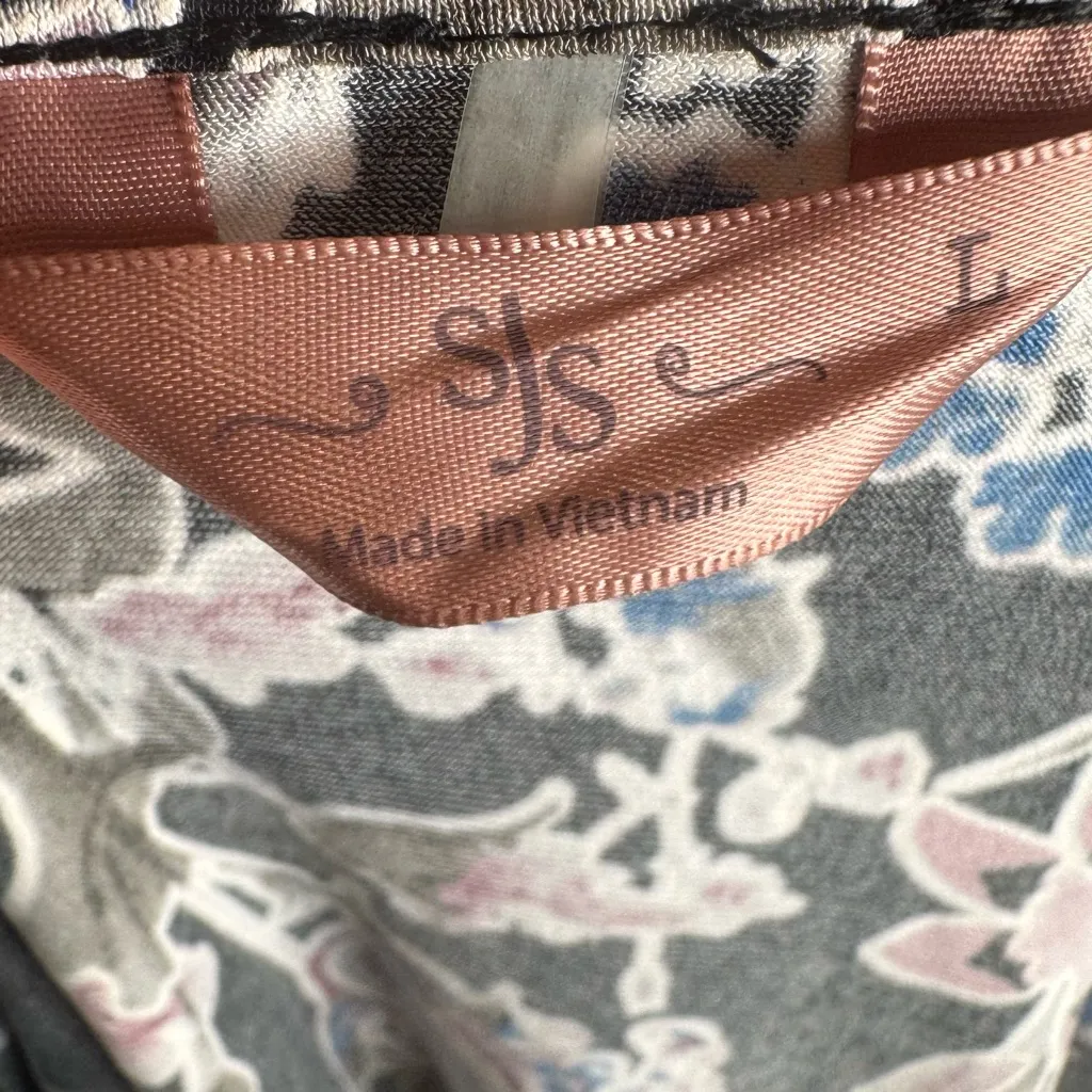 SJS navy and pink puff floral print long bell sleeve top size large Blue - Image 5