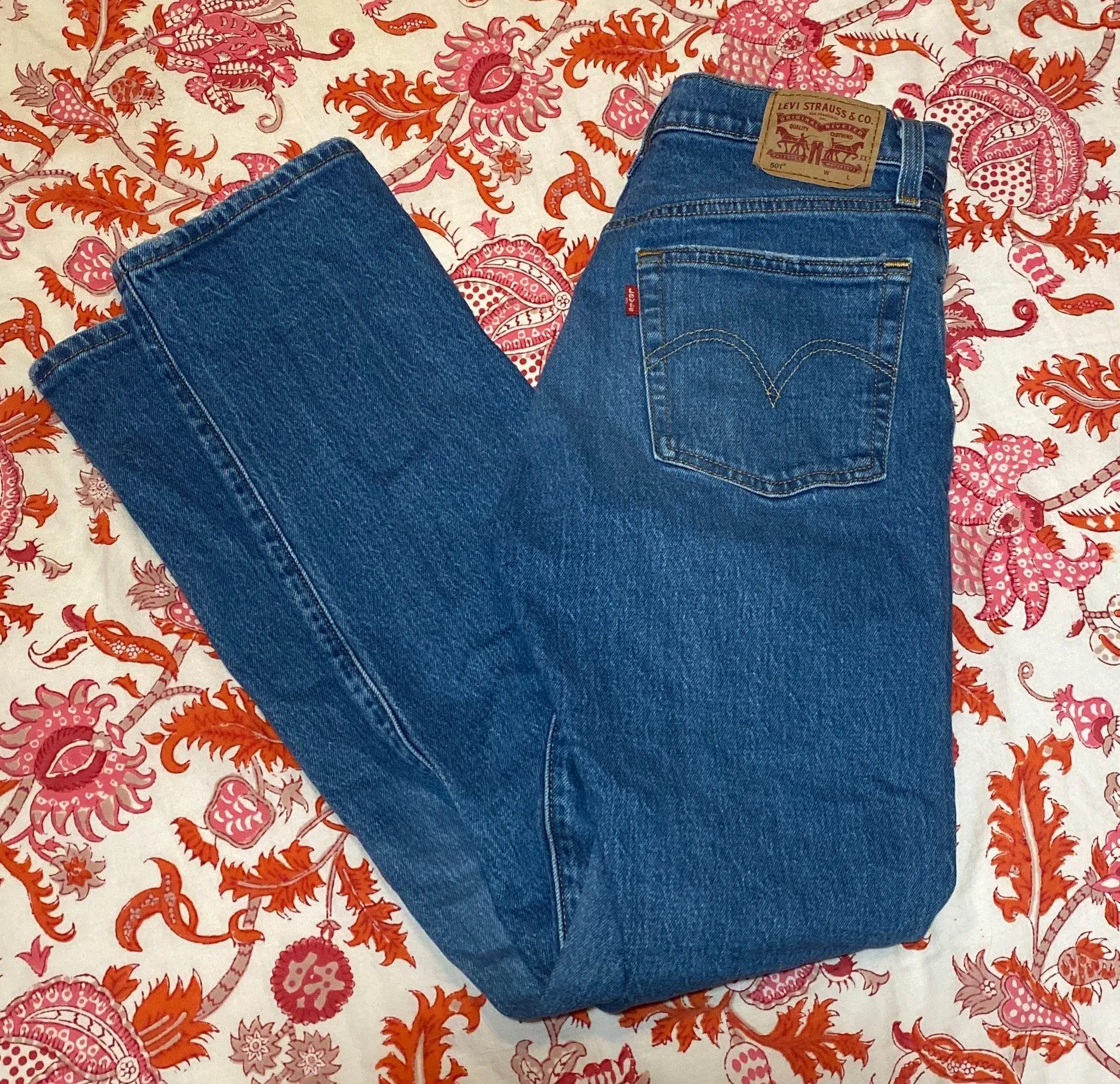 Dark Wash Levi Jeans - Image 2