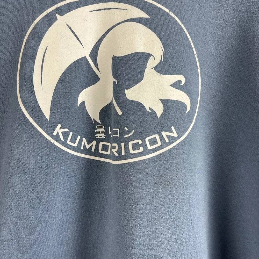 Vintage Kumoricon Size Large Anime Graphic Gildan Heavy Blend Hooded Sweatshirt - Image 3