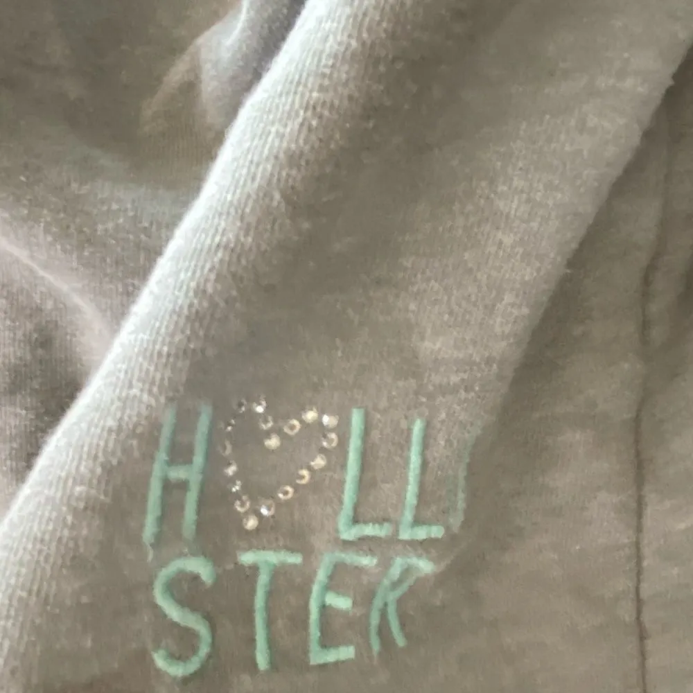 Hollister Off Shoulder Shirt Gray - Image 8