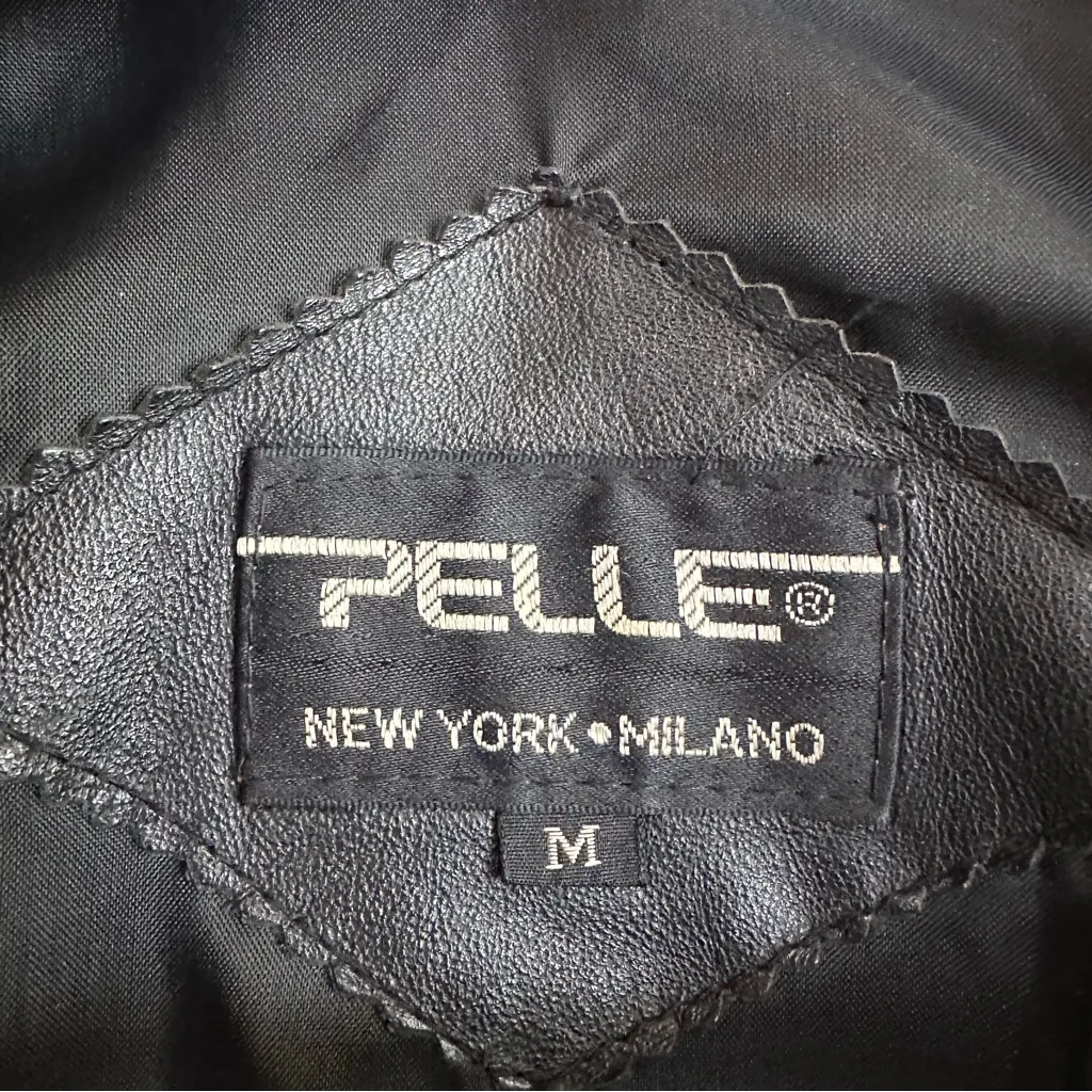 Vintage Pelle Two Toned Black & Burgundy Long Leather Trench Coat Womens Medium - Image 4