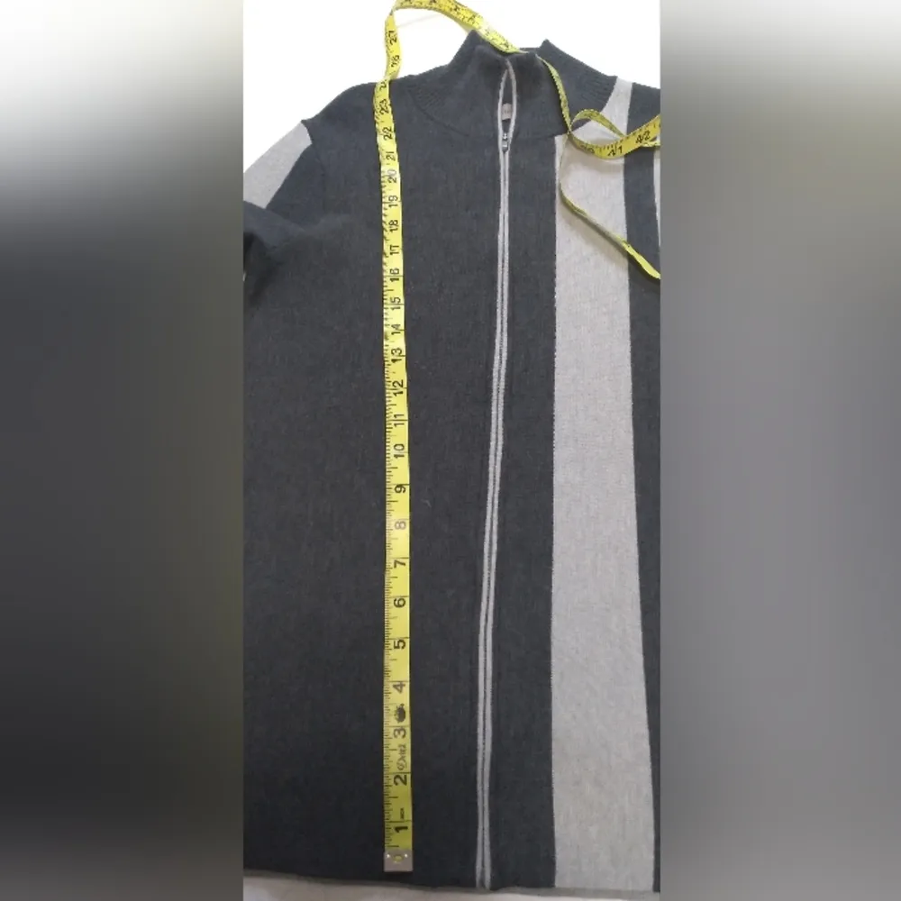 Athleta women's striped sweatshirt - Image 9