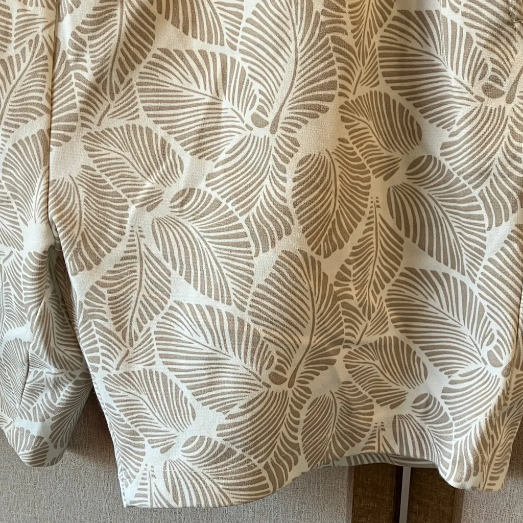 Draper's & Damon's Beige Patterned shorts petite xl Tan Size undefined - Image 4