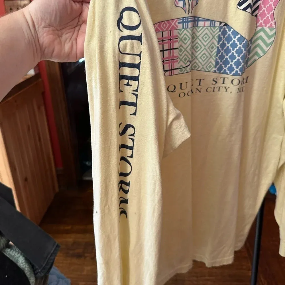 QUIET STORM SURF SHOP Y2K graphic tee. Pale yellow, pastel whale, XL, 23” P2P Yellow - Image 5