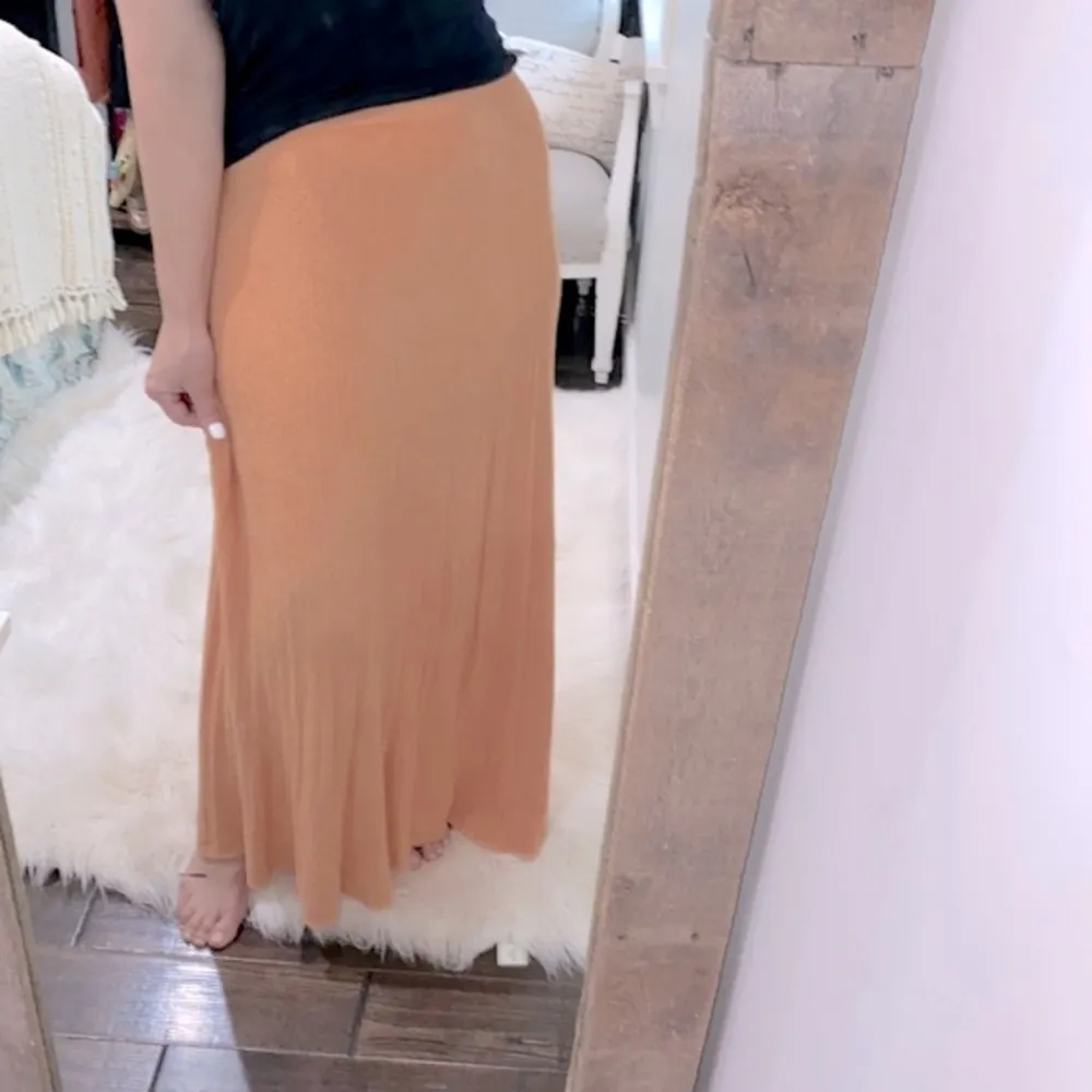 Anthropologie Current air peach color knit sweater maxi skirt size medium - Image 2