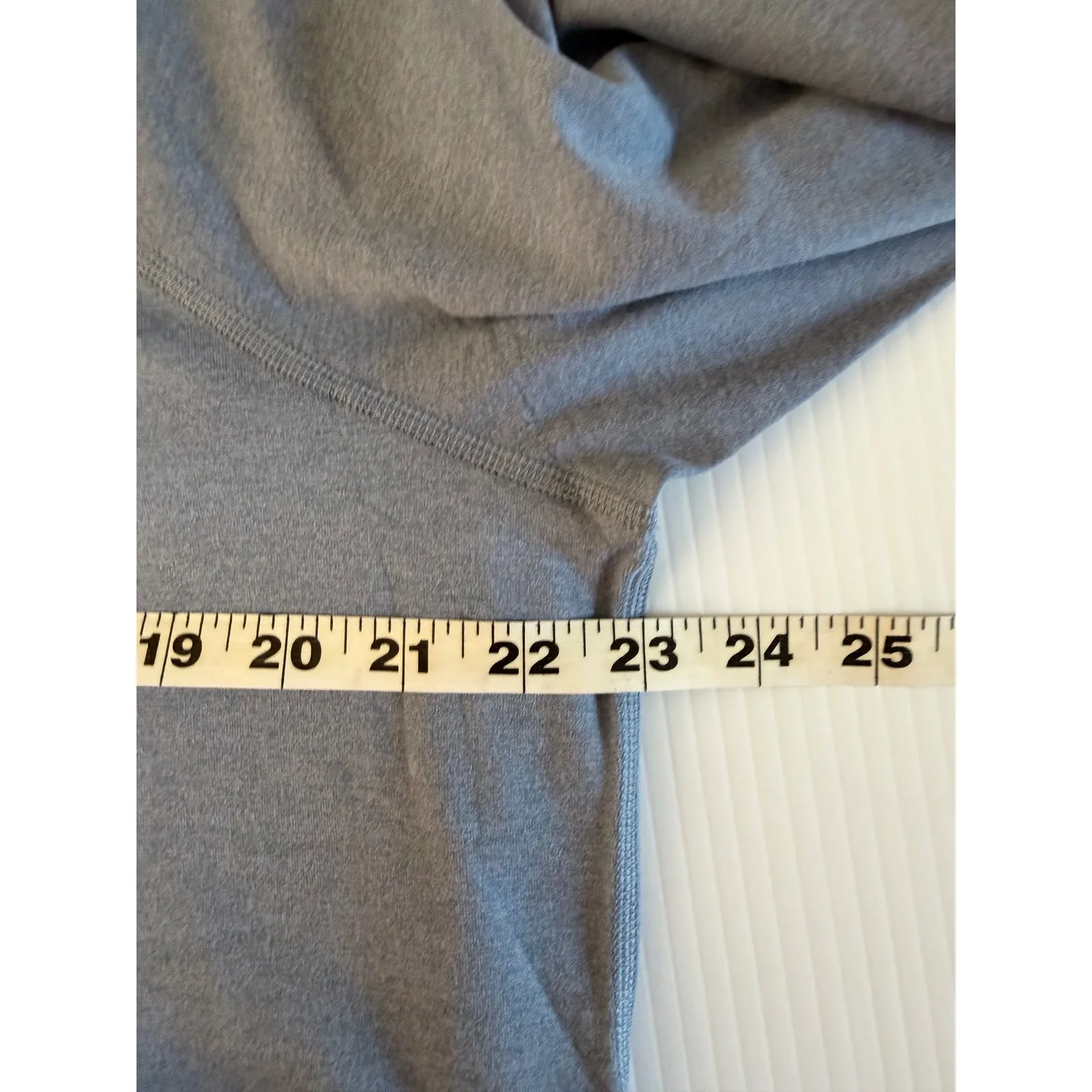 Vuori Halo Crew Pullover Sweatshirt Heather Blue Raglan Long Sleeve Size M - Image 8