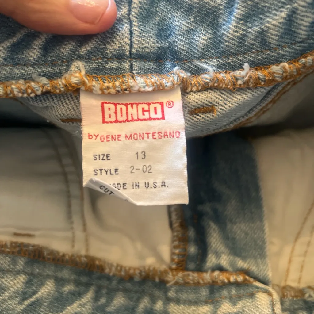 Vintage 80's 90's BONGO High Rise Mom
Short light wash Jean USA 
Gene Montesano - Image 7