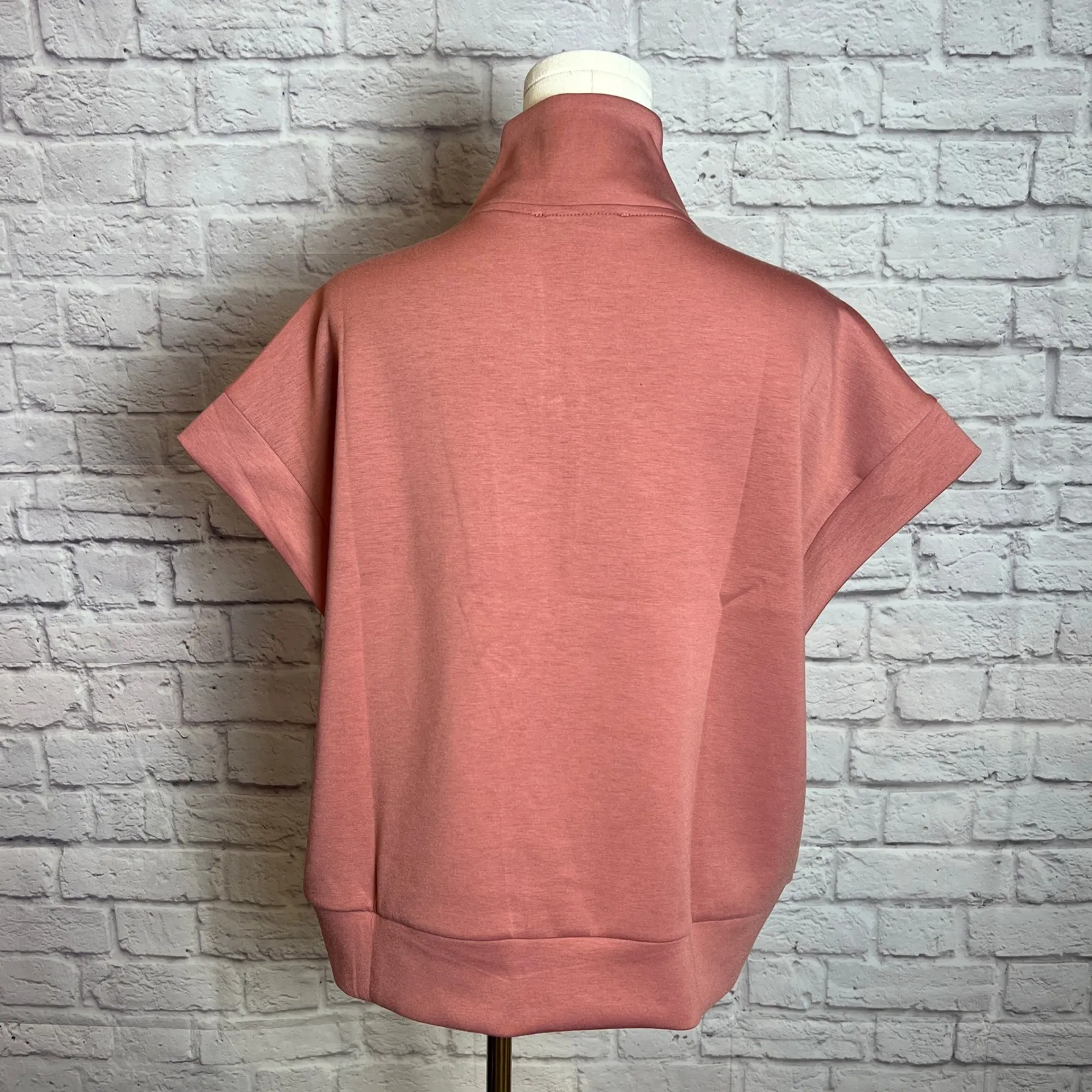 Zenana Women's S/M Winter Rose Scuba Half Zip Short Sleeve Top Casual Chic - Image 4