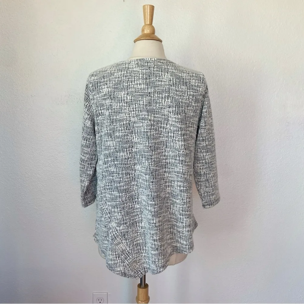 Grey & White 3/4 Sleeve Blouse - Image 2