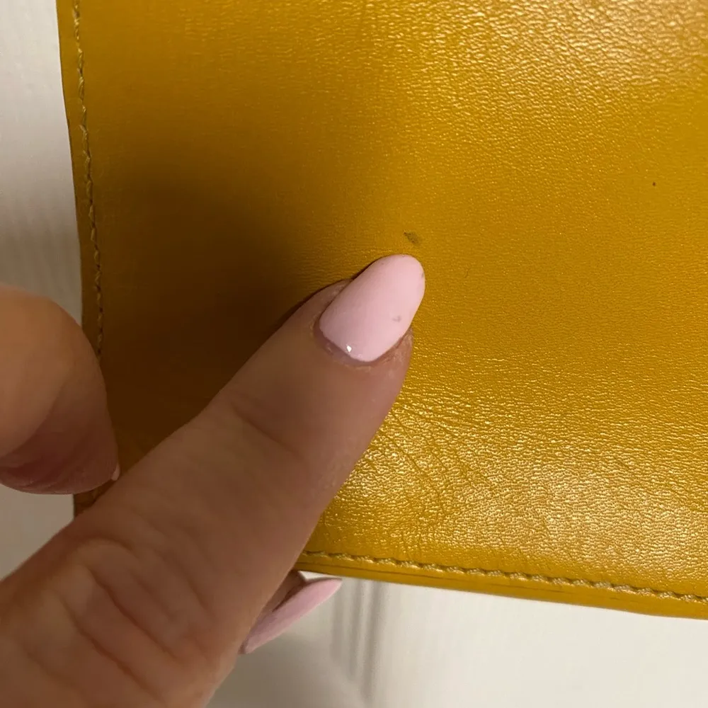 Vince Leather Crossbody - Image 8